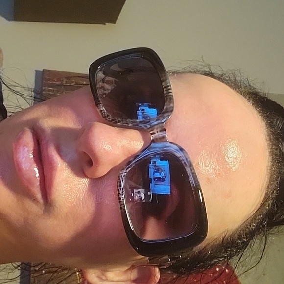 Black & Grey Square Sunglasses 👓 - Picture 1 of 12